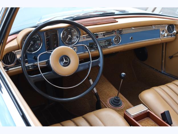 MERCEDES-BENZ 230 SL Pagode  
