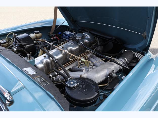 MERCEDES-BENZ 230 SL Pagode  
