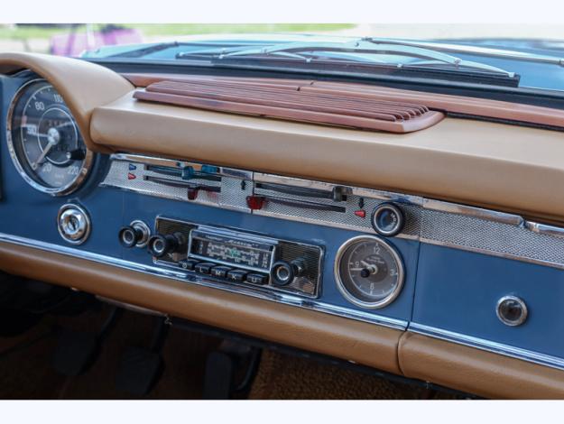 MERCEDES-BENZ 230 SL Pagode  