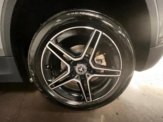 MERCEDES-BENZ GLA 250 e AMG Line  