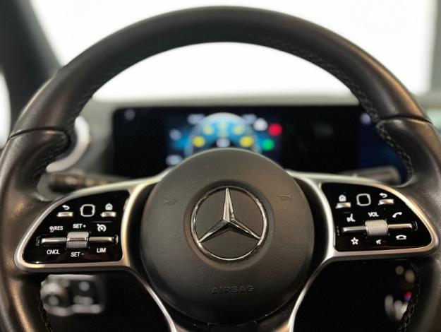 MERCEDES-BENZ GLA 200 Progressive Line  GLA 200 Progressive Line
