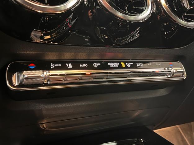MERCEDES-BENZ GLA 200 Progressive Line  GLA 200 Progressive Line
