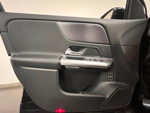 MERCEDES-BENZ GLA 200 Progressive Line  GLA 200 Progressive Line