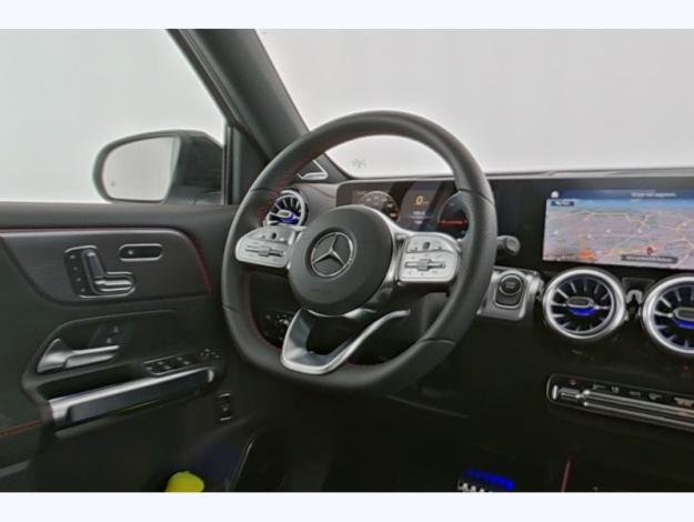 MERCEDES-BENZ EQB EQB 300 4MATIC