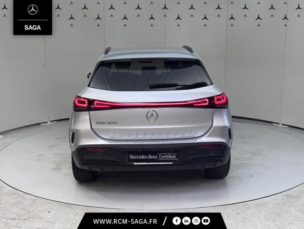MERCEDES-BENZ EQA 250 AMG Line  