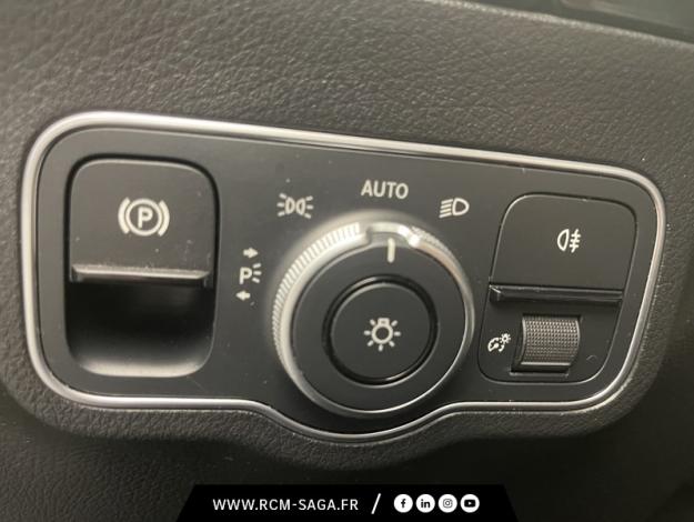 MERCEDES-BENZ GLA 200 d AMG Line  