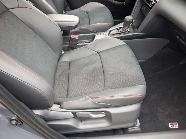 TOYOTA Yaris Cross Hybride 1.5 HYBRID 130H GR SPORT AUTO  YARIS CROSS 130H 2WD GR SPORT MY25 SHOWROOM