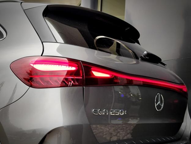 MERCEDES-BENZ EQA 250+  EQA 250+ Edition
