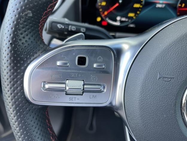 MERCEDES-BENZ GLA 200 d AMG Line  