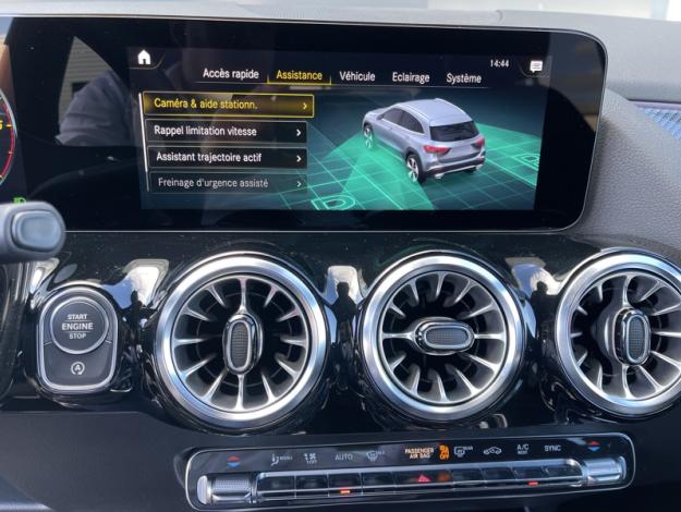 MERCEDES-BENZ GLA 200 d AMG Line  