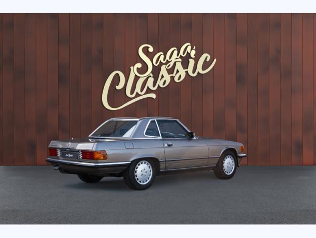 MERCEDES-BENZ 300 SL R107  