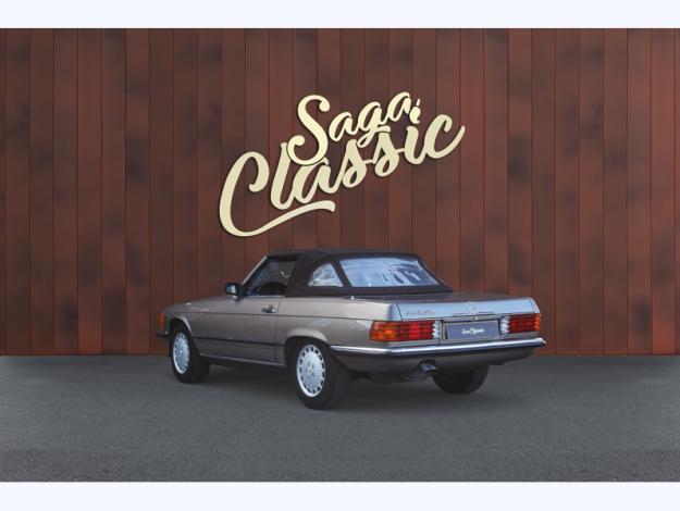 MERCEDES-BENZ 300 SL R107  