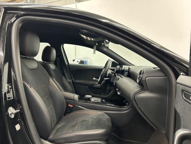 MERCEDES-BENZ A 200 d Berline AMG PAck Night  