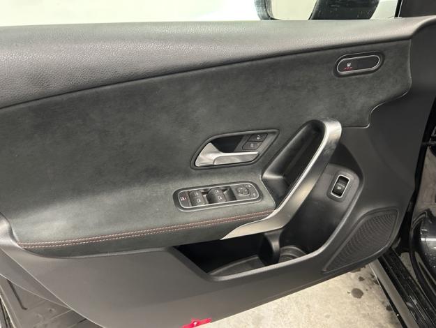 MERCEDES-BENZ A 200 d Berline AMG PAck Night  
