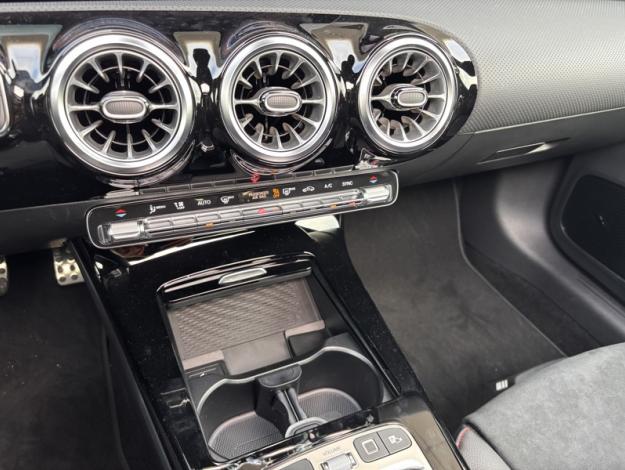 MERCEDES-BENZ Classe A 180 AMG Line  Classe A 180 AMG Line