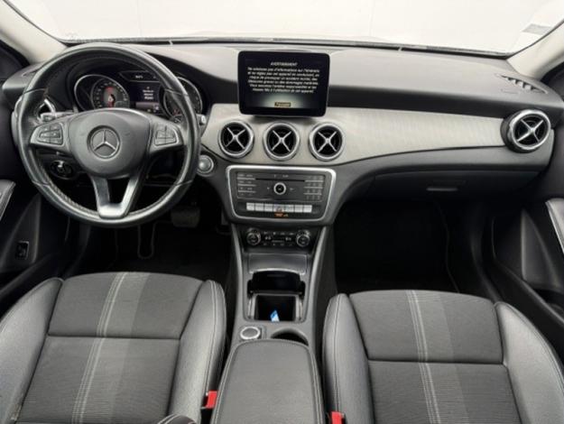 MERCEDES-BENZ GLA 200 d Sensation  