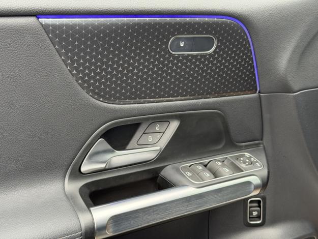 MERCEDES-BENZ EQB 250 + Luxury Line 7 places Facelift  