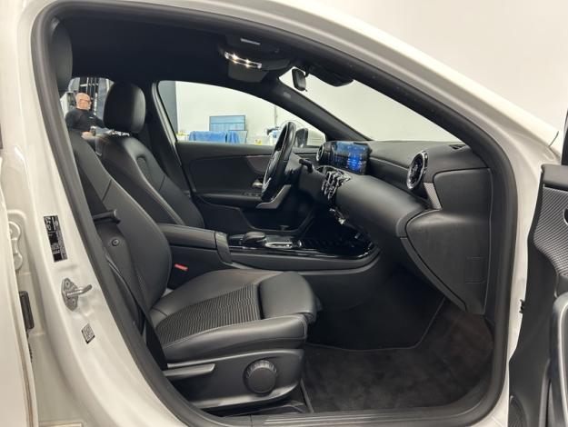 MERCEDES-BENZ A 200 Progressive MBUX LED 17p  