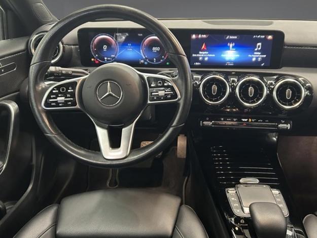 MERCEDES-BENZ A 180 d Progressive 17p  