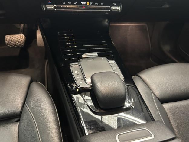 MERCEDES-BENZ A 180 d Progressive 17p  