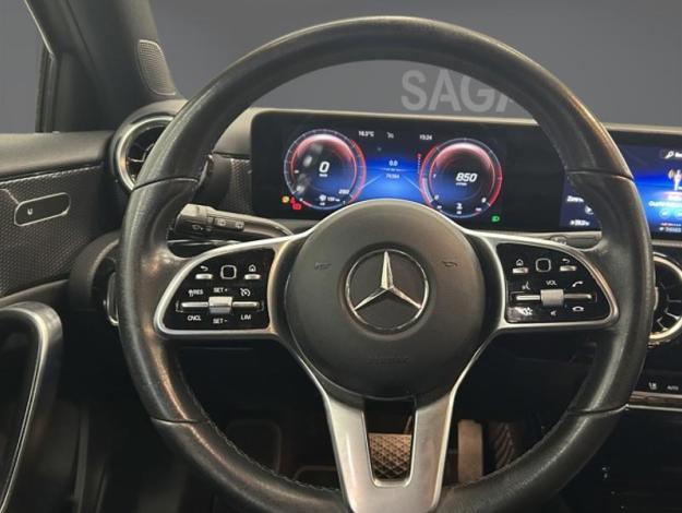 MERCEDES-BENZ A 180 d Progressive 17p  