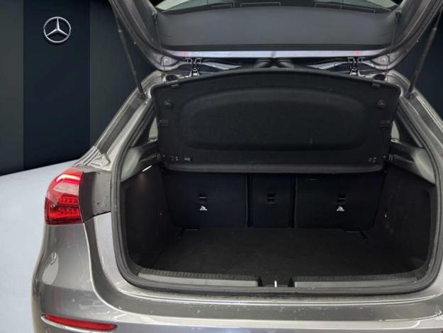 MERCEDES-BENZ A 180 d Progressive 17p  