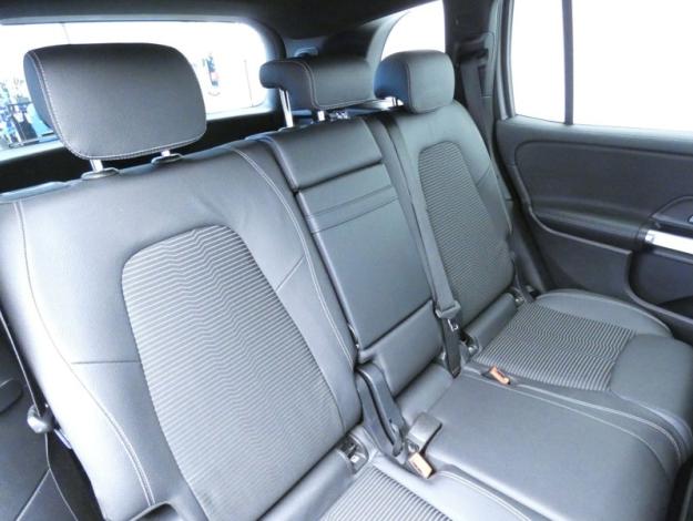 MERCEDES-BENZ GLB 200 d Business Line  