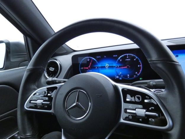 MERCEDES-BENZ GLB 200 d Business Line  