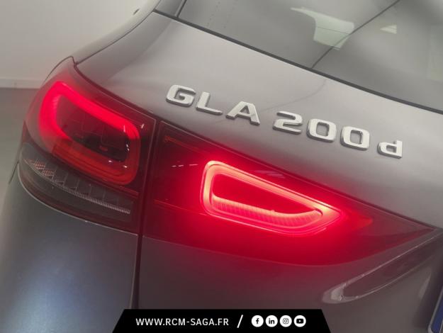 MERCEDES-BENZ GLA 200 d AMG Line  