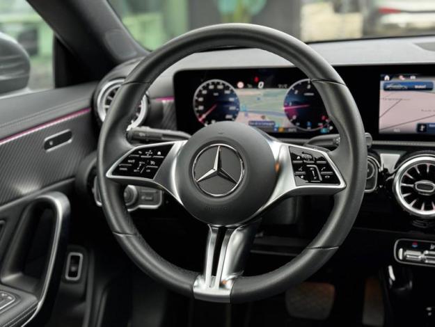 MERCEDES-BENZ CLA 180 d Coupé Luxury Line  