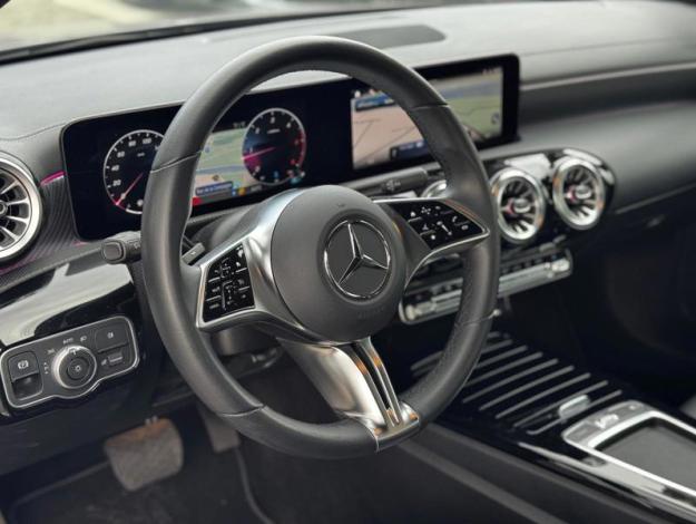 MERCEDES-BENZ CLA 180 d Coupé Luxury Line  