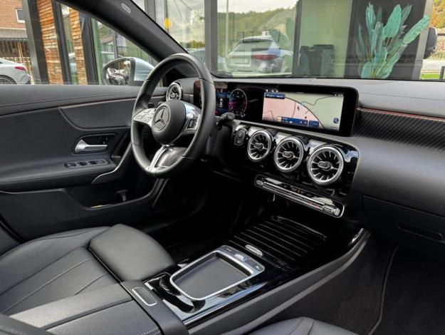 MERCEDES-BENZ CLA 180 d Coupé Luxury Line  