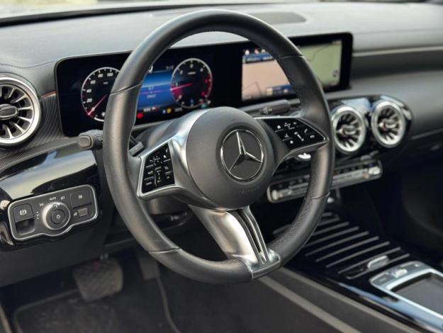 MERCEDES-BENZ CLA 180 d Coupé Luxury Line  