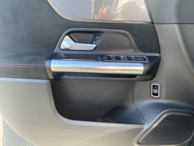 MERCEDES-BENZ GLA 200 d AMG Line  GLA 200 d AMG Line