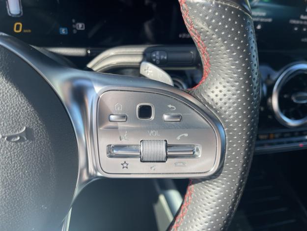 MERCEDES-BENZ GLA 200 d AMG Line  GLA 200 d AMG Line