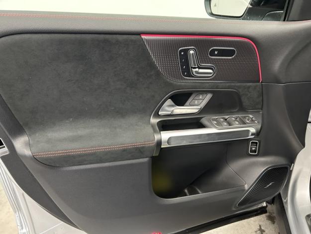 MERCEDES-BENZ EQB EQB 300 4MATIC