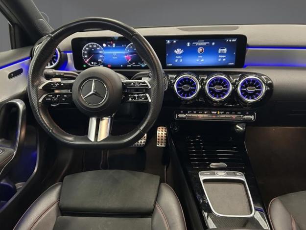 MERCEDES-BENZ A 180 AMG Pack Night Pano Facelift  
