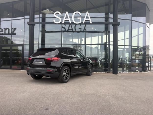 MERCEDES-BENZ GLA 200 d AMG Line  GLA 200 d AMG Line