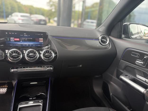MERCEDES-BENZ GLA 200 d AMG Line  GLA 200 d AMG Line
