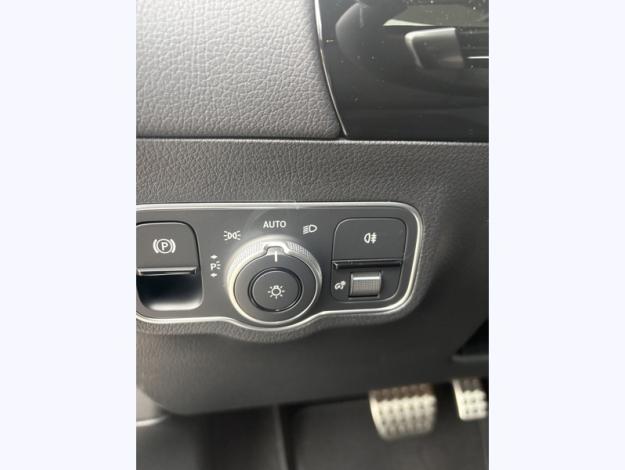 MERCEDES-BENZ GLA 200 d AMG Line  GLA 200 d AMG Line