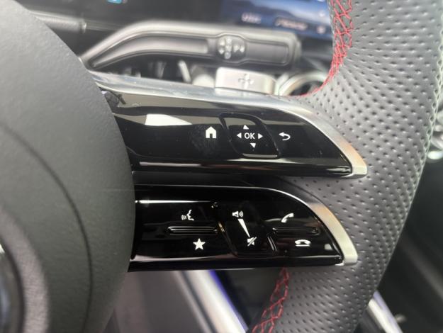 MERCEDES-BENZ GLA 200 d AMG Line  GLA 200 d AMG Line