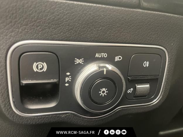 MERCEDES-BENZ GLA 200 d AMG Line  