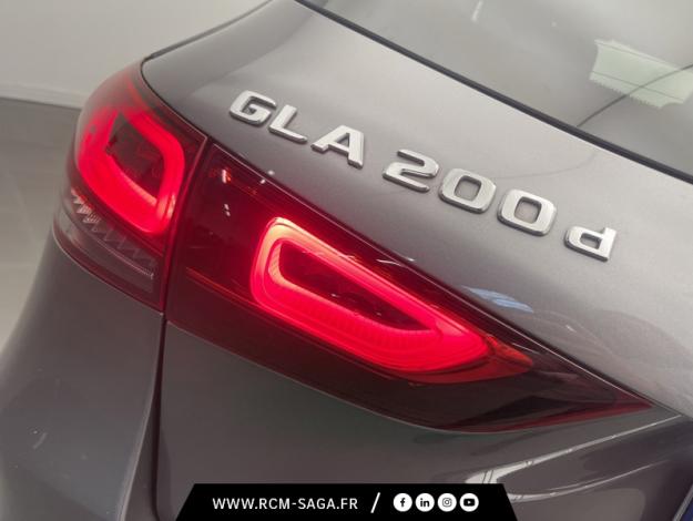MERCEDES-BENZ GLA 200 d AMG Line  