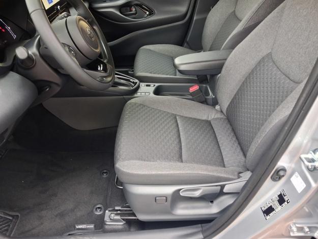 TOYOTA Yaris Cross Hybrid 2WD Design   