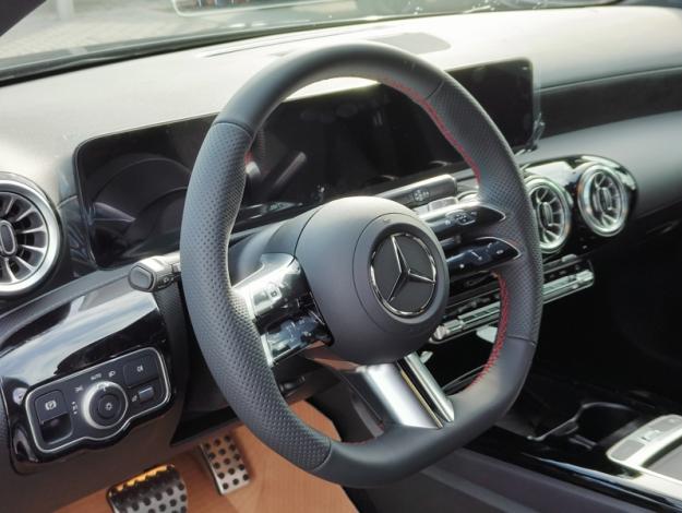 MERCEDES-BENZ A 180 Star Edition - SAGA Huy (+32 85 23 69 00) 