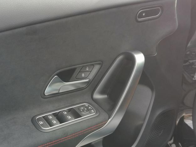 MERCEDES-BENZ A 180 Star Edition - SAGA Huy (+32 85 23 69 00) 