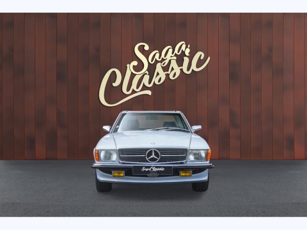 MERCEDES-BENZ 300 SL R107  