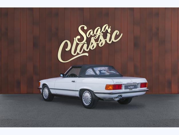 MERCEDES-BENZ 300 SL R107  