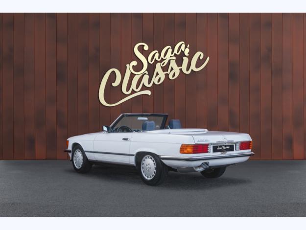 MERCEDES-BENZ 300 SL R107  