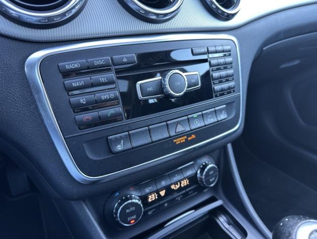 MERCEDES-BENZ GLA 180 d Sensation  